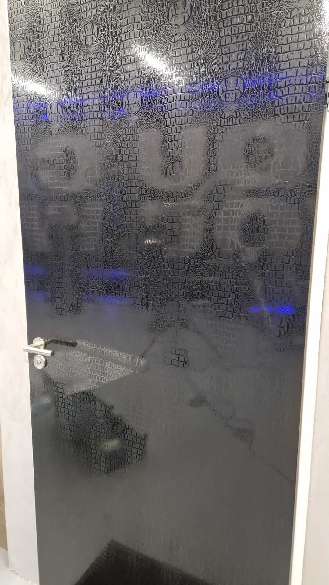 Kroko print zwart wrapfolie 152CM - COLLETTI.nl